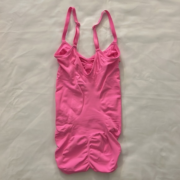 SKIMS SCULPTING BODYSUIT W. SNAPS - Picture 4 of 5